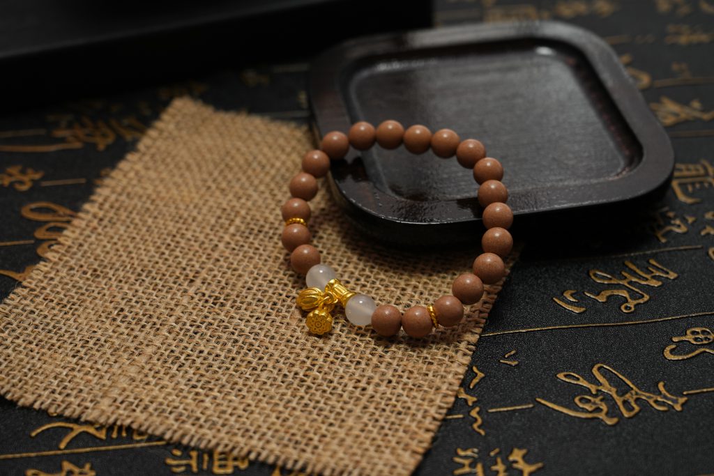 Snow Gardenia Dew Incense Bracelet — View 6