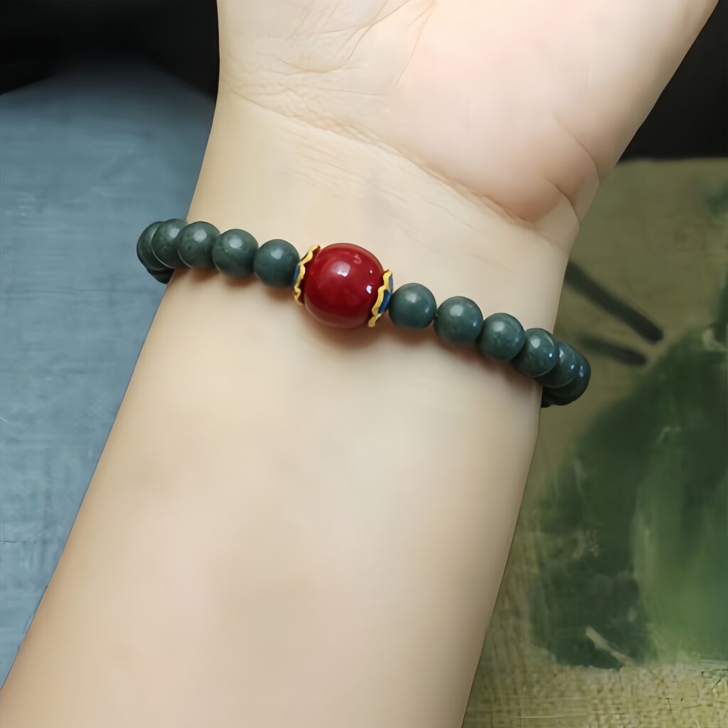 A Beginner&rsquo;s Guide to Mala Beads and Mantra