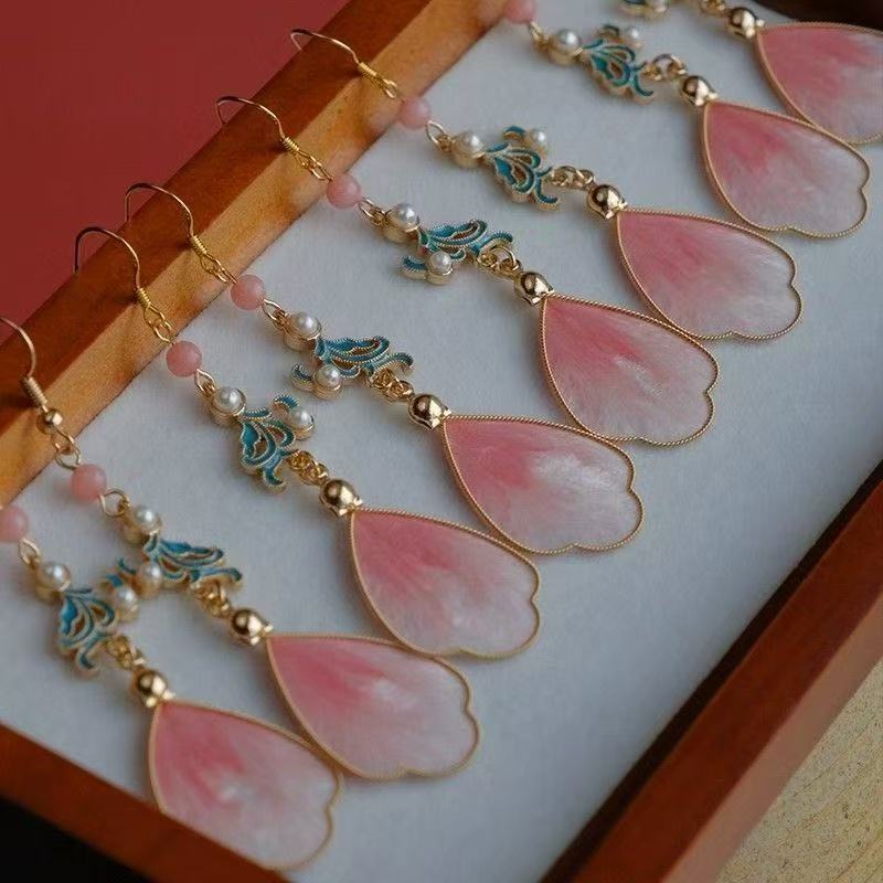 Handmade Silk Velvet Petal Long Dangle Earrings, Chinese Filigree Velvet Flower Oriental Jewelry, Gradient Pink Floral Drop Earrings, Elegant Cheongsam Accessory for Women — View 6