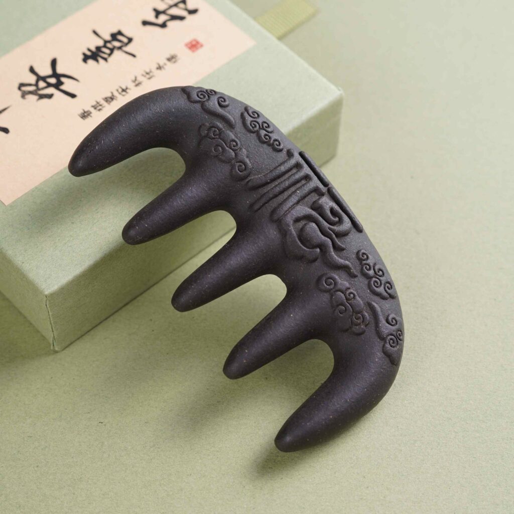 Traditional Oriental Medicinal Herb Scalp Massage Comb, Carved Blessing Meridian Comb with He Shou Wu, Aromatherapy Gua Sha Tool for Healthy Hair & Calm Mind — View 4