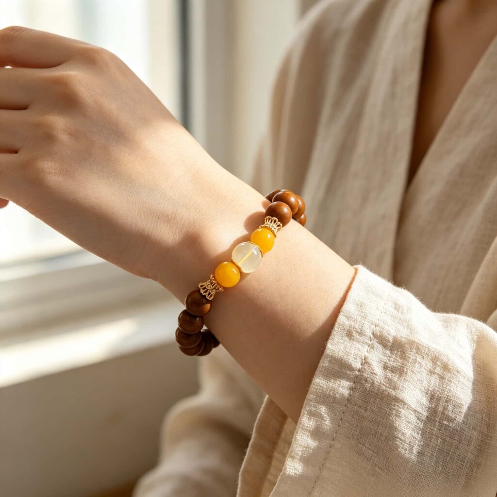 Xuezhi Ninglu Herbal Incense Bracelet, Gardenia Fresh Scent Spiritual Jewelry &mdash; View 4